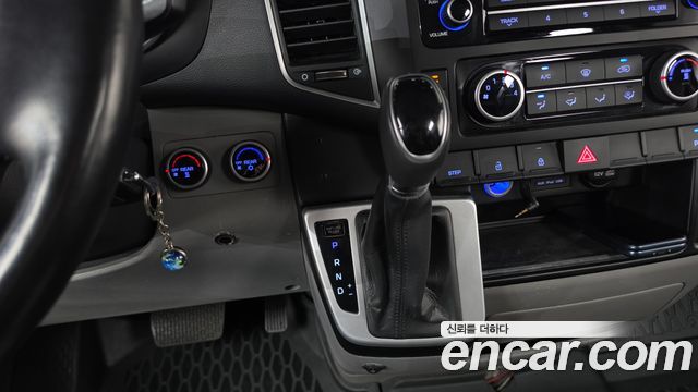 Hyundai Solati 15-seater Luxury 2018 — фото 9