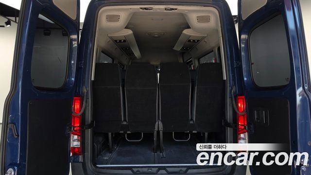 Hyundai Solati 15-seater Luxury 2018 — фото 18