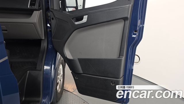 Hyundai Solati 15-seater Luxury 2018 — фото 24