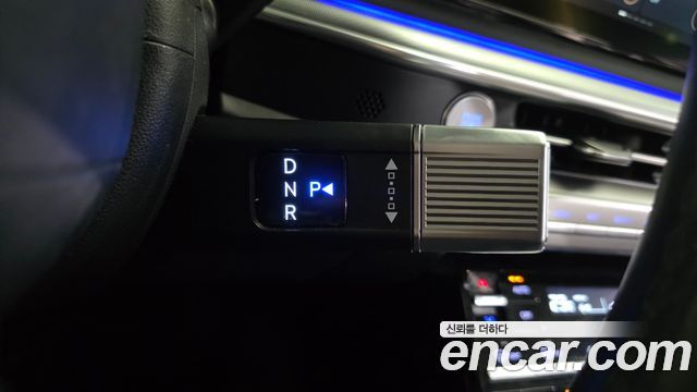 Hyundai Grandeur (GN7) 3.5 LPG 2WD (Taxi) Deluxe 2023 — фото 9