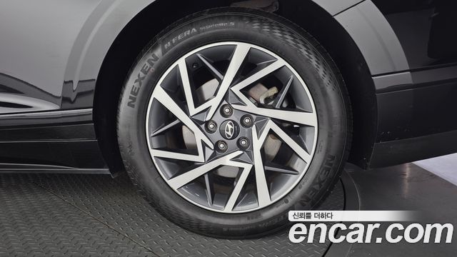 Hyundai Grandeur (GN7) 3.5 LPG 2WD (Taxi) Deluxe 2023 — фото 21