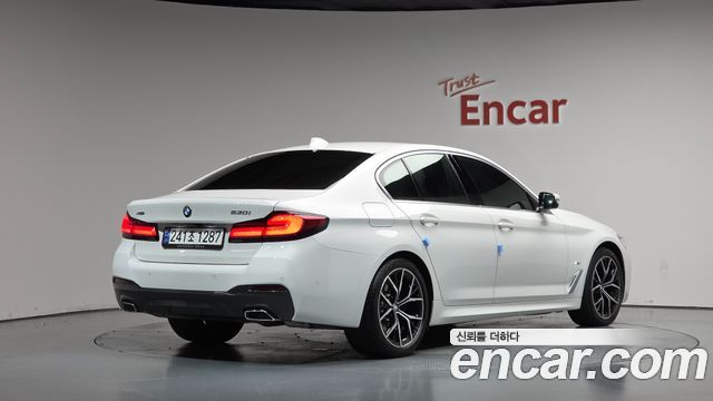BMW 5 Series (G30) 530i xDrive M Sport Package 2023 — фото 2