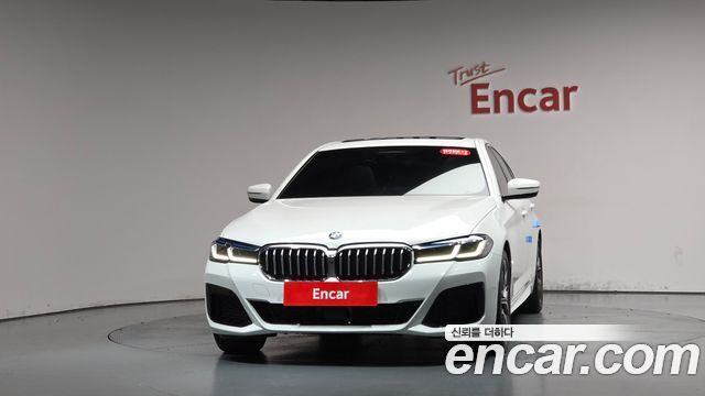 BMW 5 Series (G30) 530i xDrive M Sport Package 2023 — фото 3