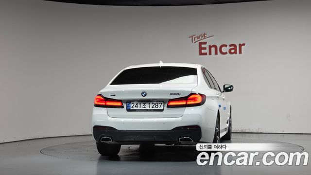 BMW 5 Series (G30) 530i xDrive M Sport Package 2023 — фото 4