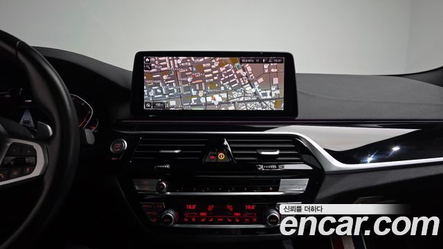 BMW 5 Series (G30) 530i xDrive M Sport Package 2023 — фото 14