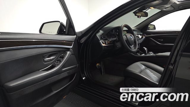 BMW 5 Series (F10) 528i 2015 — фото 10
