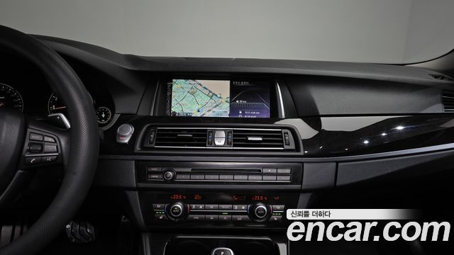 BMW 5 Series (F10) 528i 2015 — фото 14