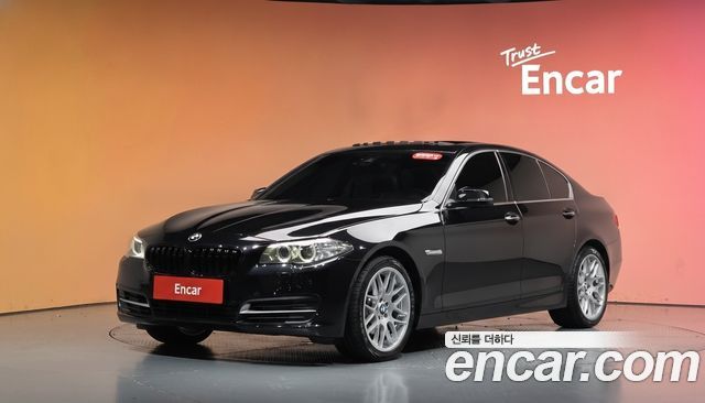 BMW 5 Series (F10) 528i 2015 — фото 1