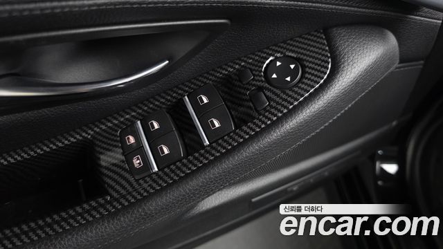 BMW 5 Series (F10) 528i 2015 — фото 32