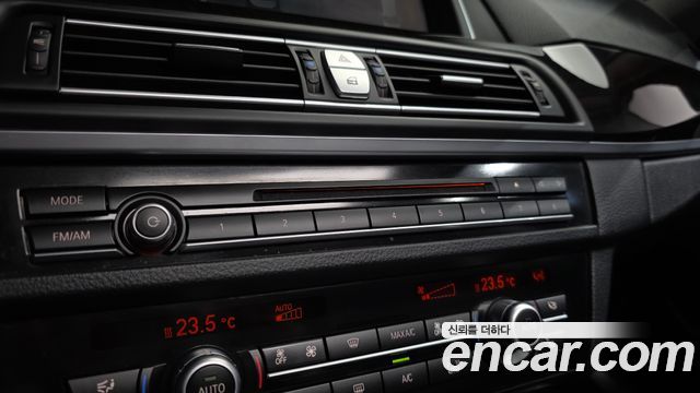 BMW 5 Series (F10) 528i 2015 — фото 35