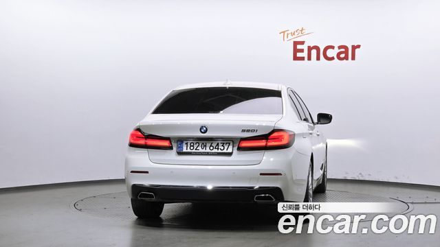 BMW 5 Series (G30) 520i Luxury 2023 — фото 4