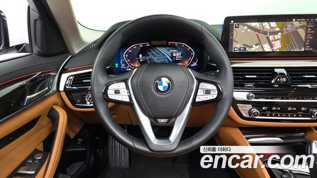 BMW 5 Series (G30) 520i Luxury 2023 — фото 12