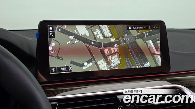BMW 5 Series (G30) 520i Luxury 2023 — фото 13