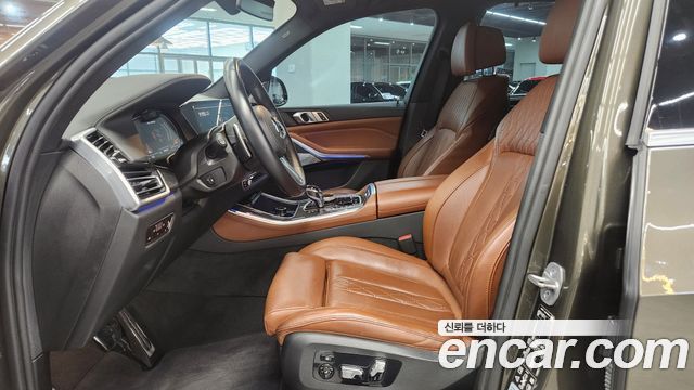 BMW X5 (G05) M50i 2023 — фото 15