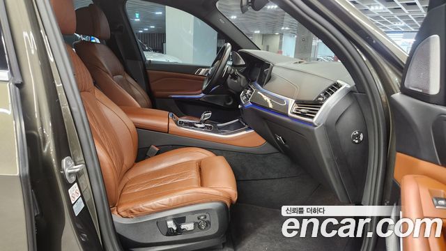 BMW X5 (G05) M50i 2023 — фото 16