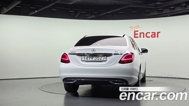 Mercedes-Benz C-Class (W205) C220 d 4MATIC 2020 — фото 4