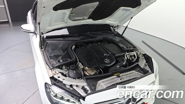 Mercedes-Benz C-Class (W205) C220 d 4MATIC 2020 — фото 6