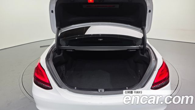 Mercedes-Benz C-Class (W205) C220 d 4MATIC 2020 — фото 20