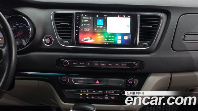 Kia Carnival 9-Seater Luxury 2019 — фото 14