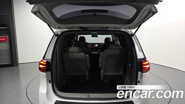 Kia Carnival 9-Seater Luxury 2019 — фото 30