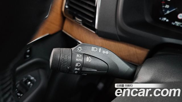 Volvo XC90 (II) B6 Momentum 2022 — фото 38