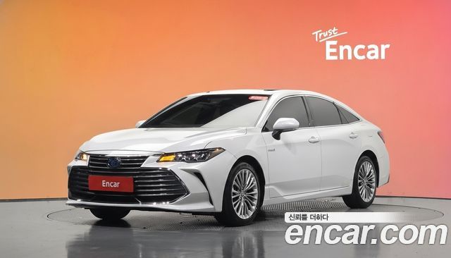 Toyota Avalon (V) 2.5 Hybrid 2019 — фото 1
