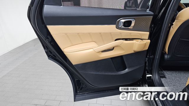 Kia Sorento (IV) Gasoline 2.5T 2WD Signature 2023 — фото 25