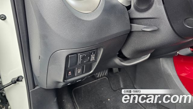 Nissan Juke 1.6 SV F15 2015 — фото 16