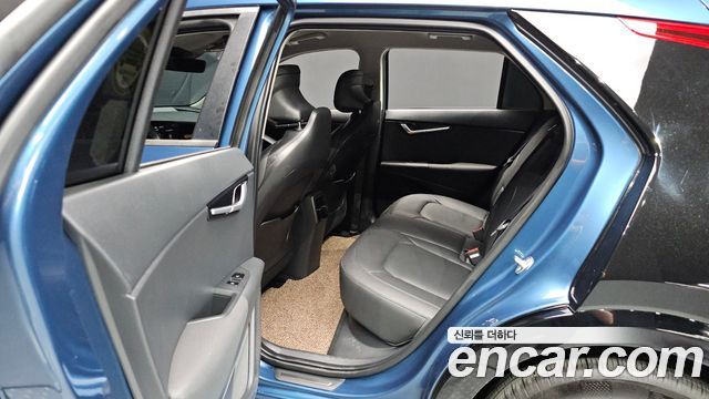 Kia Niro EV Earth 2024 — фото 11