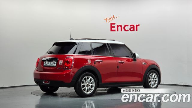 MINI Cooper 5Door HIGH 3rd 2015 — фото 2