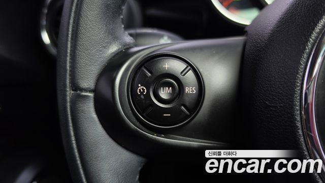 MINI Cooper 5Door HIGH 3rd 2015 — фото 18