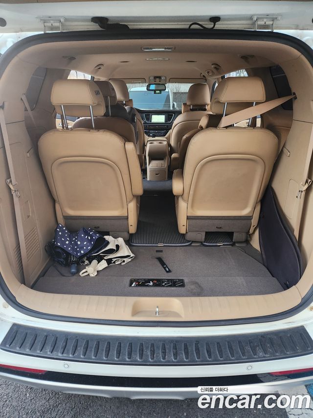Kia Carnival 9-seater Luxury 2016 — фото 4