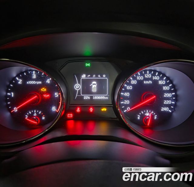 Kia Carnival 9-seater Luxury 2016 — фото 8