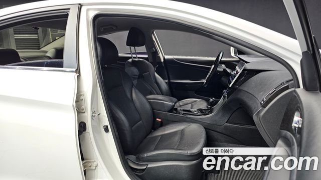 Hyundai Sonata The Brilliant CVVL Smart 2014 — фото 12