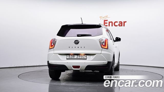 KG Mobility (SsangYong) Tivoli LX 2WD DLX 2015 — фото 4