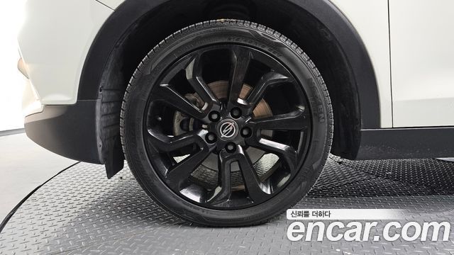 KG Mobility (SsangYong) Tivoli LX 2WD DLX 2015 — фото 5