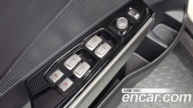 KG Mobility (SsangYong) Tivoli LX 2WD DLX 2015 — фото 18