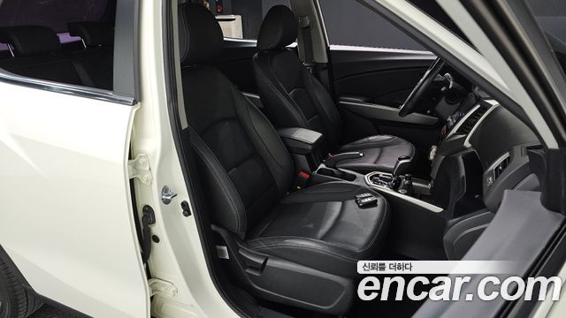 KG Mobility (SsangYong) Tivoli LX 2WD DLX 2015 — фото 26