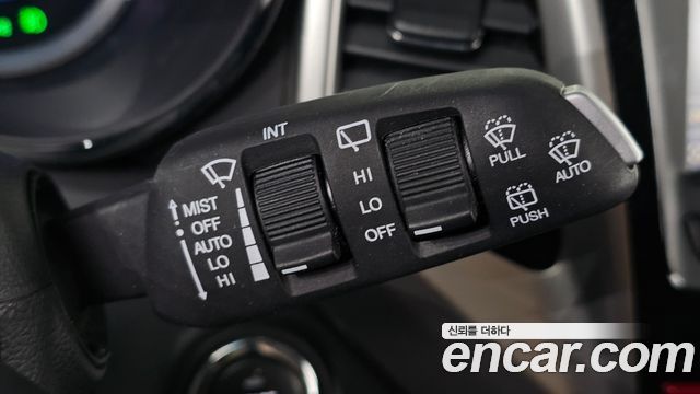 KG Mobility (SsangYong) Tivoli LX 2WD DLX 2015 — фото 28