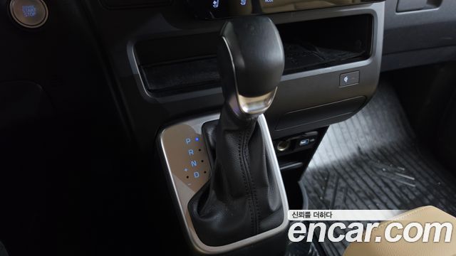 Hyundai Staria L3.5 Cargo 3-Seater Modern 2022 — фото 9