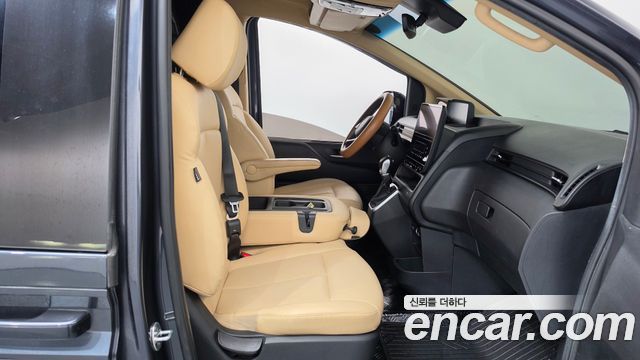 Hyundai Staria L3.5 Cargo 3-Seater Modern 2022 — фото 11