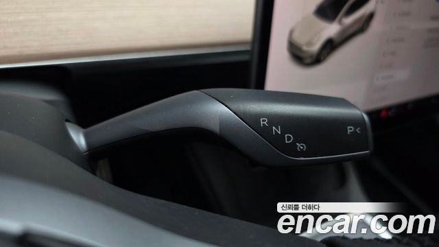 Tesla Model Y Standard Range RWD 2021 — фото 9