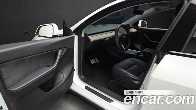 Tesla Model Y Standard Range RWD 2021 — фото 10