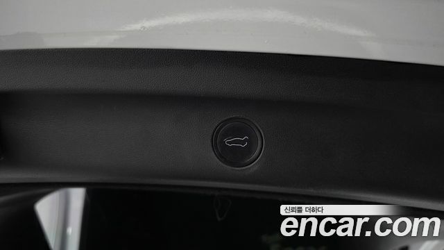 Tesla Model Y Standard Range RWD 2021 — фото 33