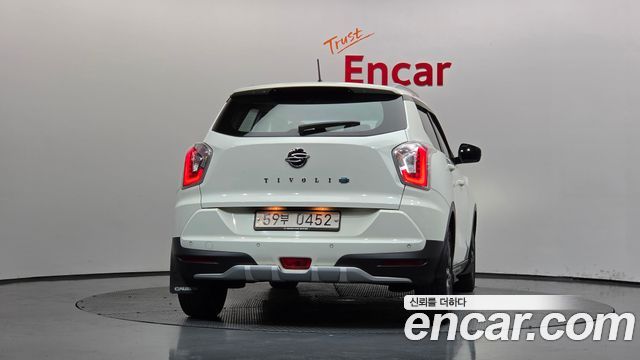 KG Mobility (SsangYong) Tivoli Diesel LX 2WD 2016 — фото 4