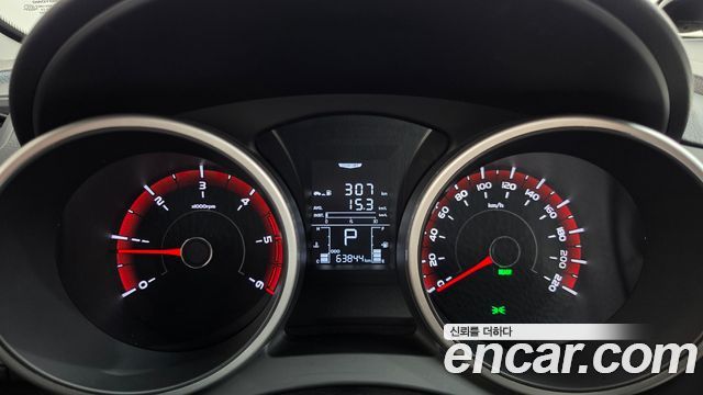 KG Mobility (SsangYong) Tivoli Diesel LX 2WD 2016 — фото 8