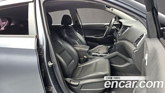 Hyundai Tucson Diesel 2.0 2WD Modern 2016 — фото 12