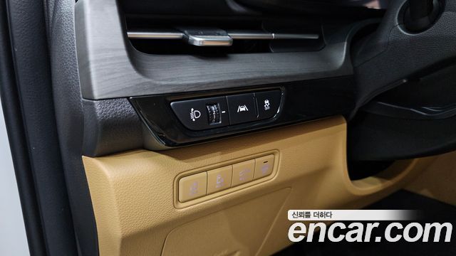 Kia Carnival (IV) Gasoline 9-Seater Noblesse 2023 — фото 17