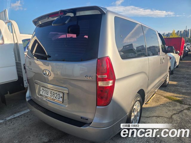Hyundai Grand Starex 12-Seater Wagon CVX Premium 2012 — фото 2