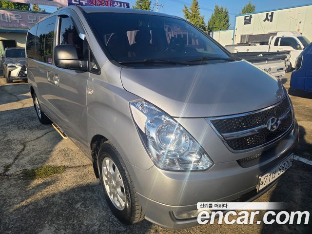 Hyundai Grand Starex 12-Seater Wagon CVX Premium 2012 — фото 3